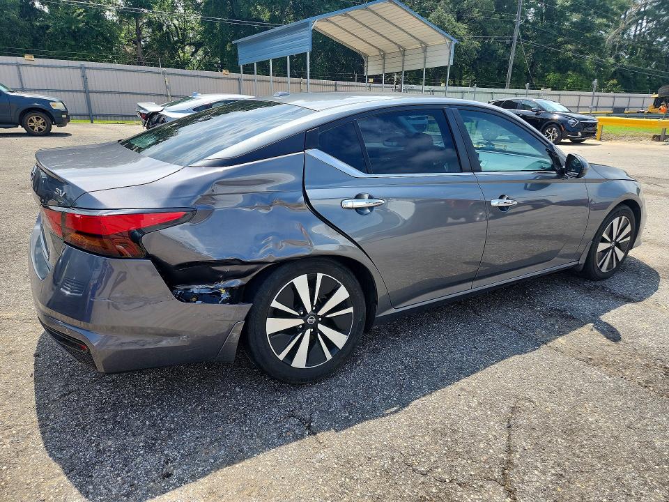 Photo 3 from auction – 2022 NISSAN ALTIMA with VIN 1N4BL4DV2NN354681