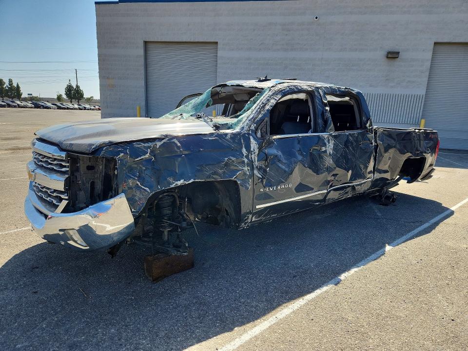 CHEVROLET SILVERADO 2018 with VIN 3GCUKSECXJG525154 - Photo from auction