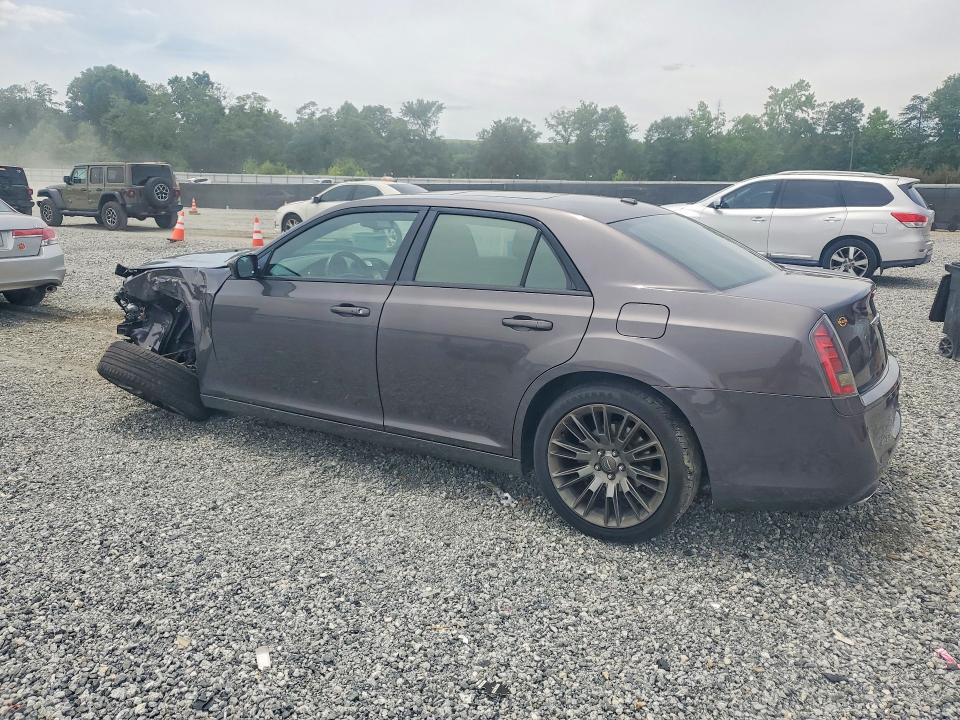 صورة رقم 2 من المزاد - 2014 CHRYSLER 300 مع VIN 2C3CCABG8EH373556