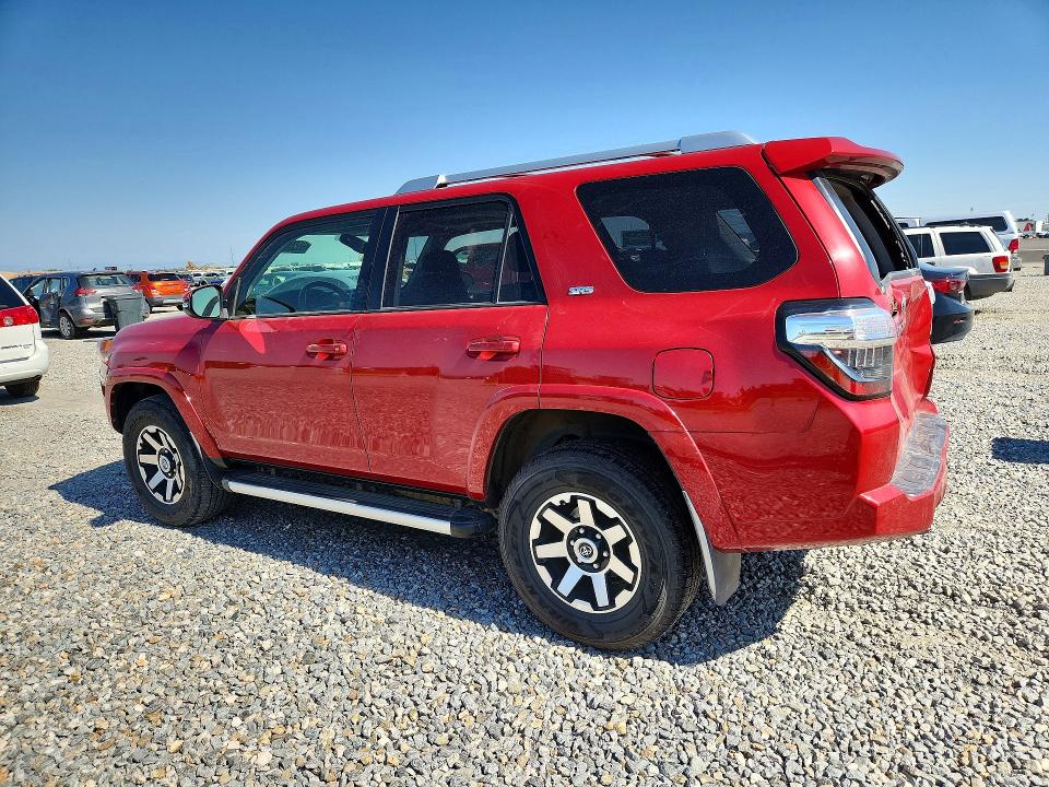 Photo 2 from auction – 2015 TOYOTA 4RUNNER with VIN JTEBU5JR2F5229410