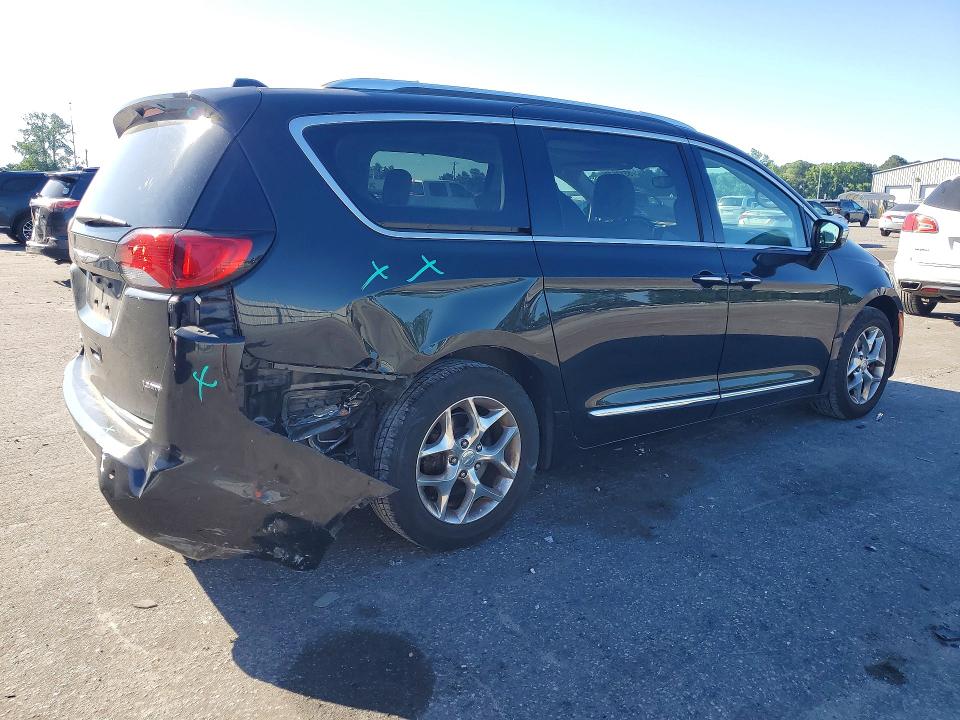 Photo 3 from auction – 2019 CHRYSLER PACIFICA with VIN 2C4RC1GG4KR523229