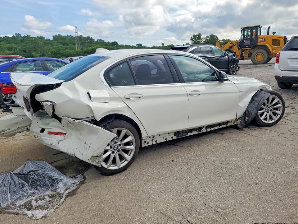 Photo 3 from auction – 2014 BMW 328 with VIN WBA3B3C58EJ978907