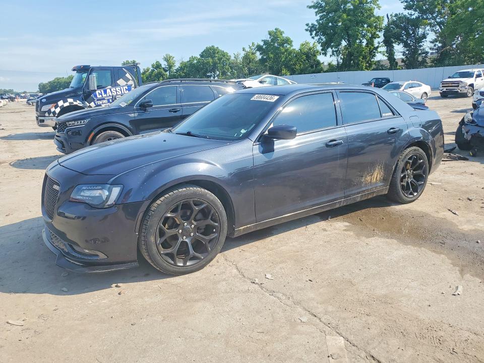 CHRYSLER 300 2019 with VIN 2C3CCABGXKH689505 - Photo from auction