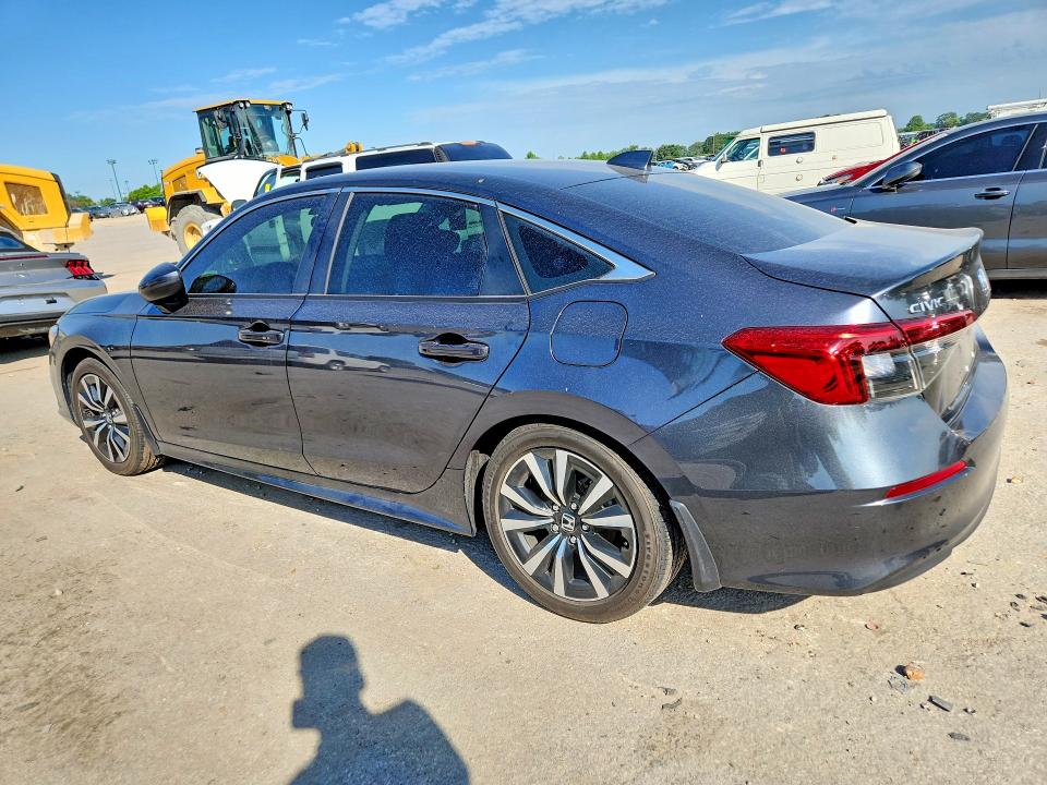 Photo 2 from auction – 2022 HONDA CIVIC with VIN 2HGFE1F71NH325251