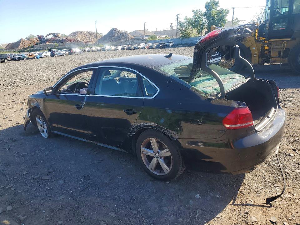 Photo 2 from auction – 2013 VOLKSWAGEN PASSAT with VIN 1VWBP7A32DC093417