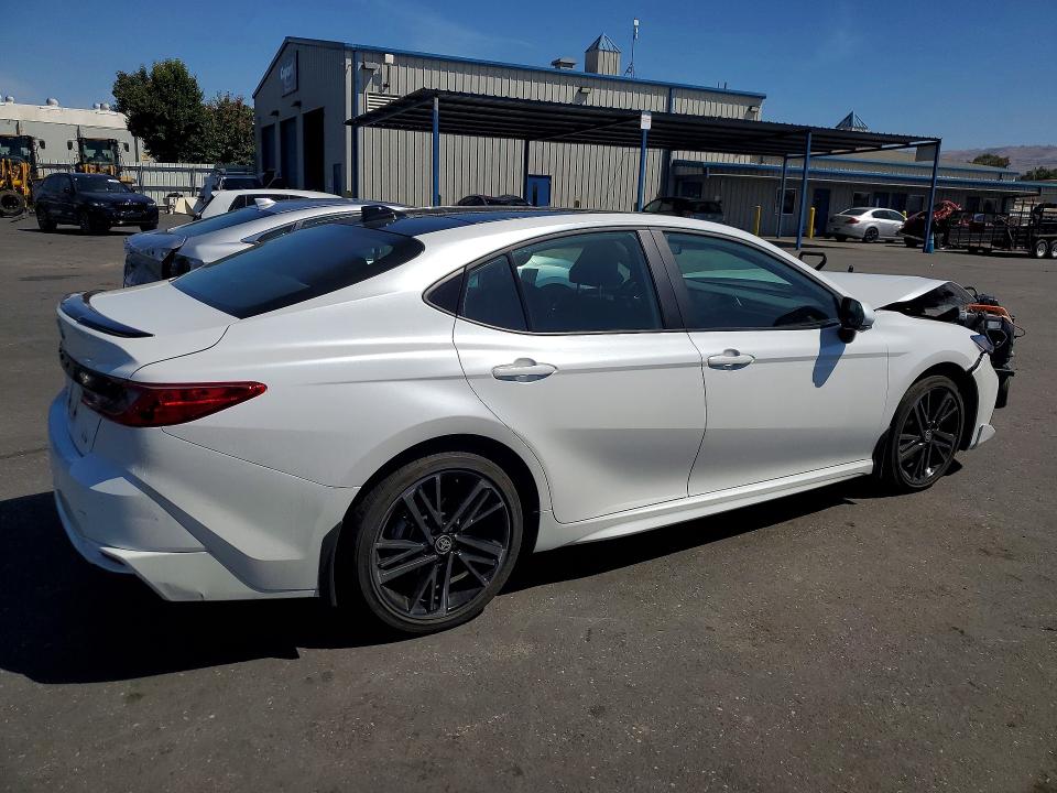 Photo 3 from auction – 2026 TOYOTA CAMRY with VIN 4T1DAACK1TU657478