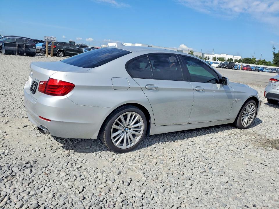 Photo 3 from auction – 2012 BMW 550 with VIN WBAFU9C59CC786987