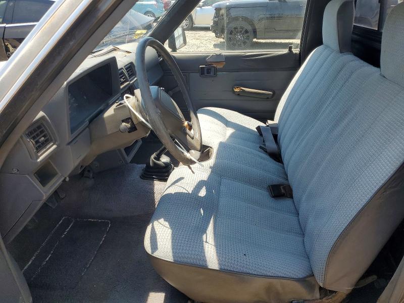 Photo 7 from auction – 1988 TOYOTA PICKUP with VIN JT4RN50R0J5126822