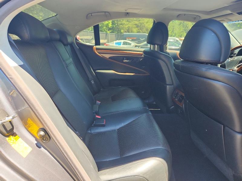 Photo 10 from auction – 2013 LEXUS LS with VIN JTHCL5EF8D5016176