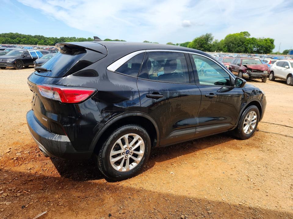 Photo 3 from auction – 2021 FORD ESCAPE with VIN 1FMCU9G68MUB24026