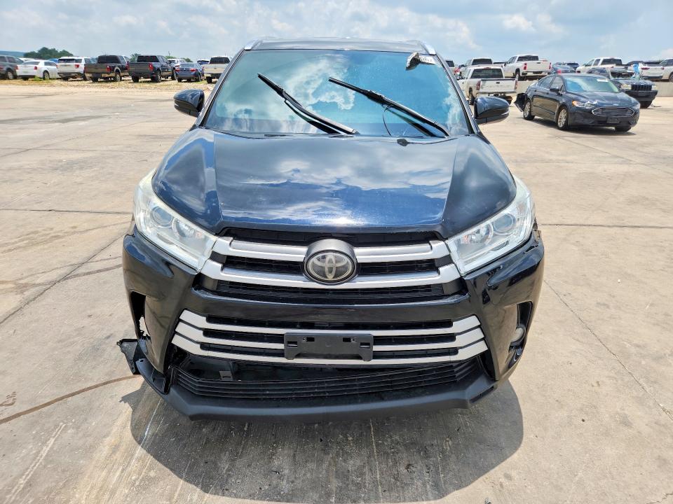 Photo 5 from auction – 2018 TOYOTA HIGHLANDER with VIN 5TDKZRFH8JS531980