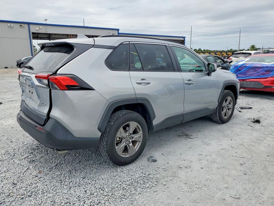 Photo 3 from auction – 2024 TOYOTA RAV4 with VIN 2T3W1RFV1RW311573
