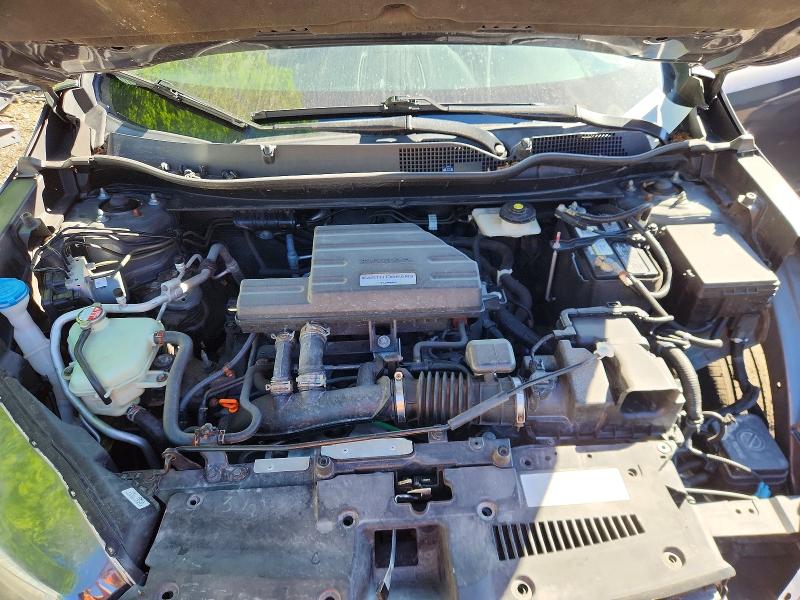 Photo 12 from auction – 2019 HONDA CR-V with VIN 2HKRW2H57KH602885