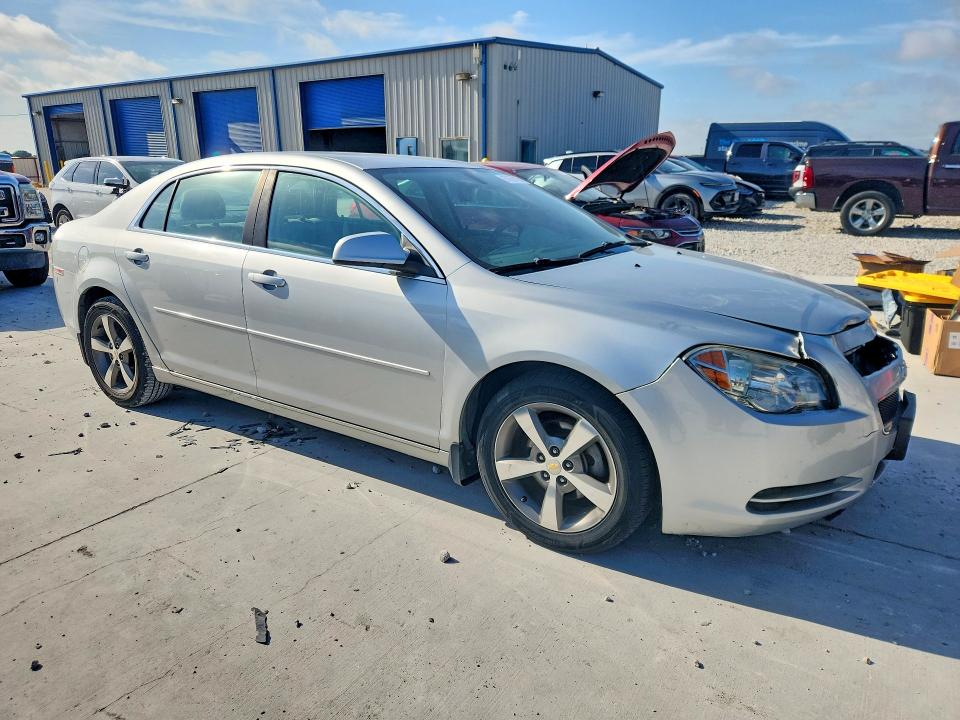 Photo 4 from auction – 2011 CHEVROLET MALIBU with VIN 1G1ZC5EUXBF296662