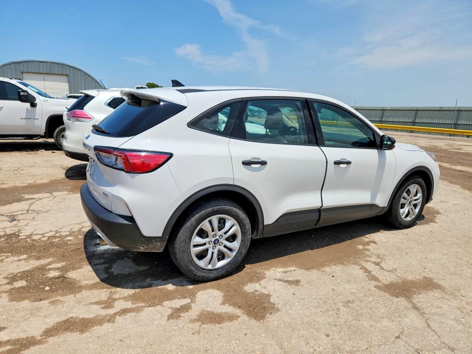 Photo 3 from auction – 2020 FORD ESCAPE with VIN 1FMCU0F64LUA33265