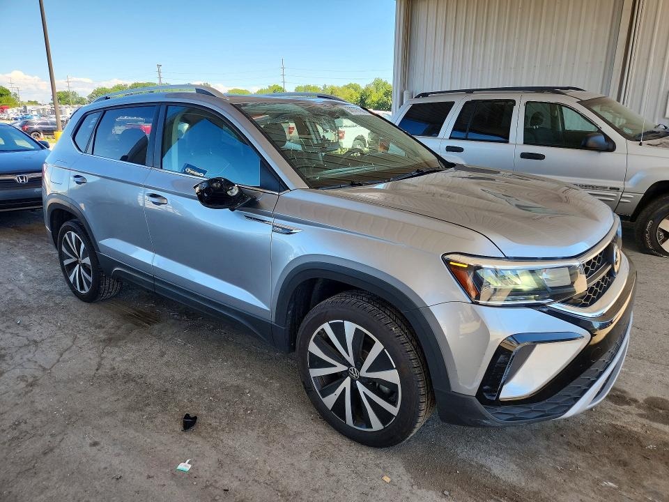 Photo 4 from auction – 2024 VOLKSWAGEN TAOS with VIN 3VVSX7B26RM120246