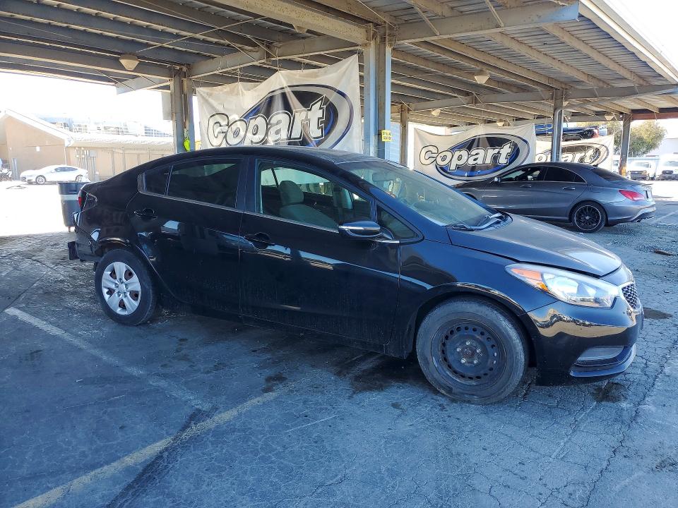 Photo 4 from auction – 2015 KIA FORTE with VIN KNAFX4A6XF5278414