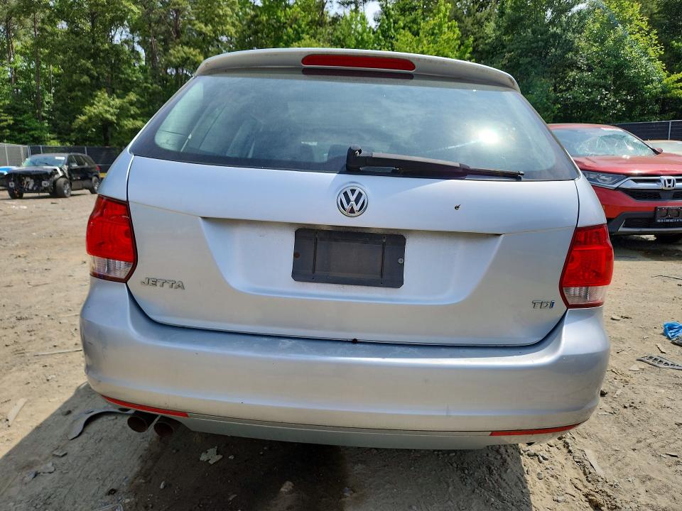 Photo 6 from auction – 2013 VOLKSWAGEN JETTA with VIN 3VWPL7AJXDM696954