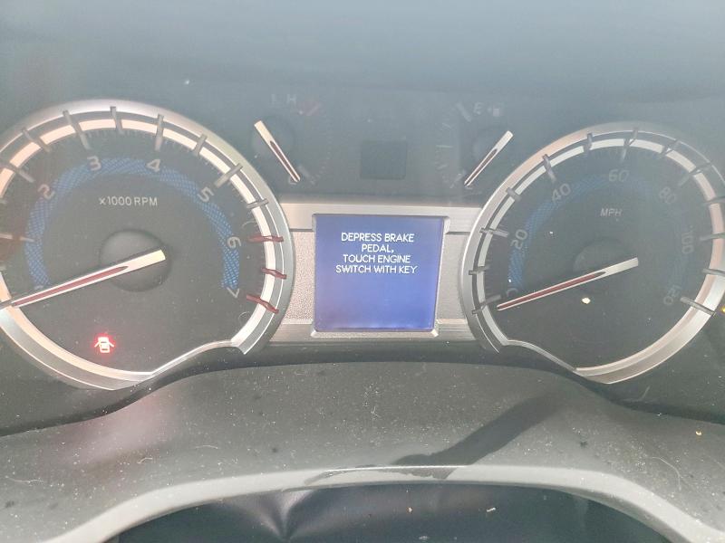 Foto 9 de la subasta – 2018 TOYOTA 4RUNNER con VIN JTEBU5JR0J5586254