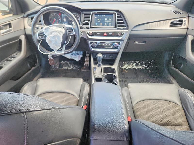 Photo 8 from auction – 2018 HYUNDAI SONATA with VIN 5NPE34AF6JH672964