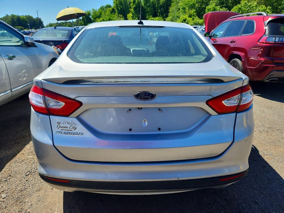 Photo 6 from auction – 2016 FORD FUSION with VIN 3FA6P0G70GR323537