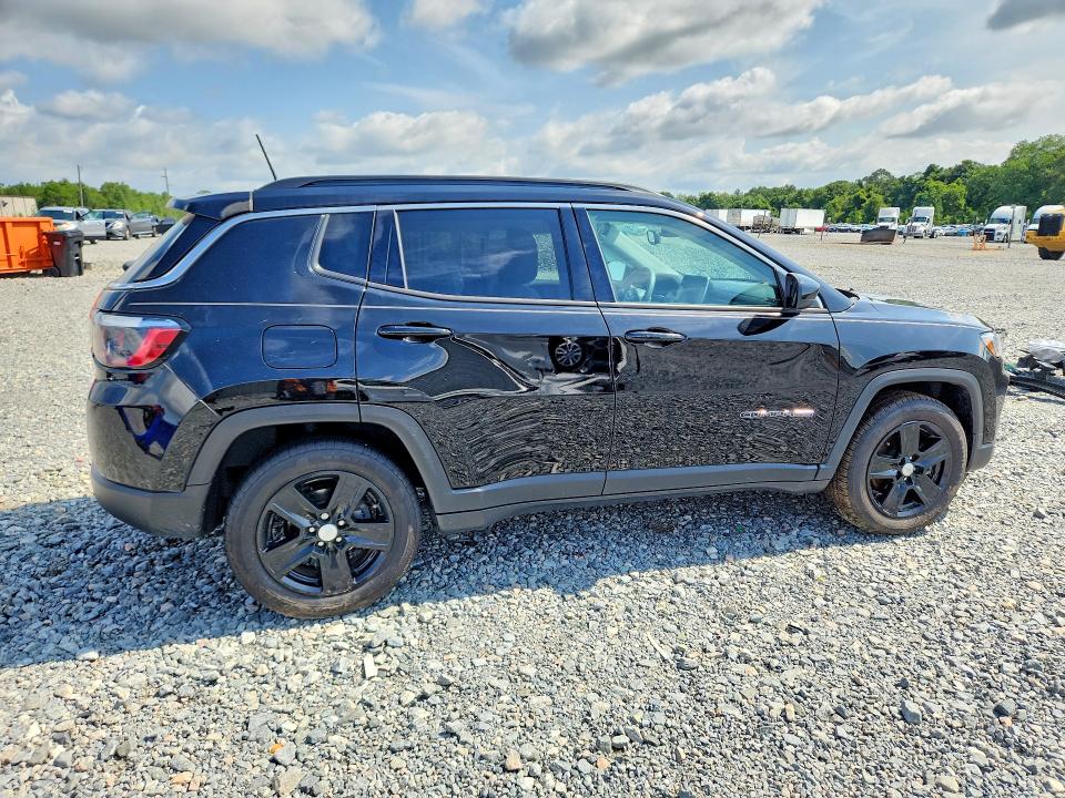 Photo 3 from auction – 2022 JEEP COMPASS with VIN 3C4NJCBB9NT139458