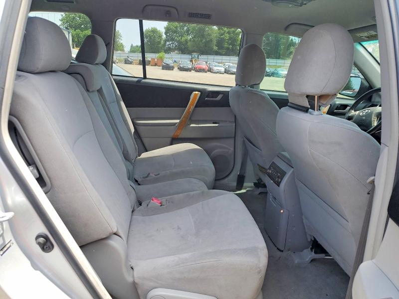 Photo 11 from auction – 2010 TOYOTA HIGHLANDER with VIN JTEBW3EH3A2041120