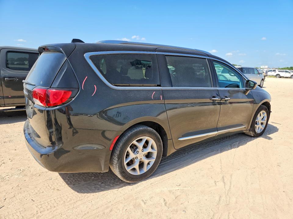 Photo 3 from auction – 2017 CHRYSLER PACIFICA with VIN 2C4RC1EG9HR729092