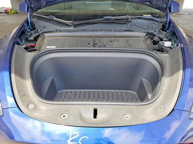 Photo 11 from auction – 2022 TESLA MODEL Y with VIN 7SAYGAEE9NF559390