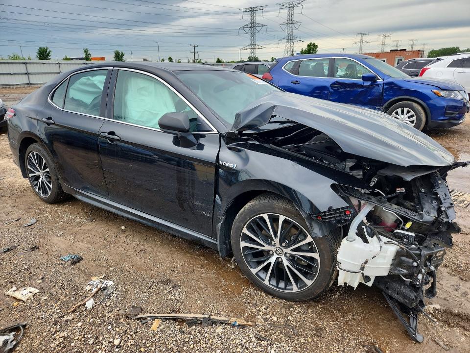 Photo 4 from auction – 2020 TOYOTA CAMRY with VIN 4T1G31AK0LU536807