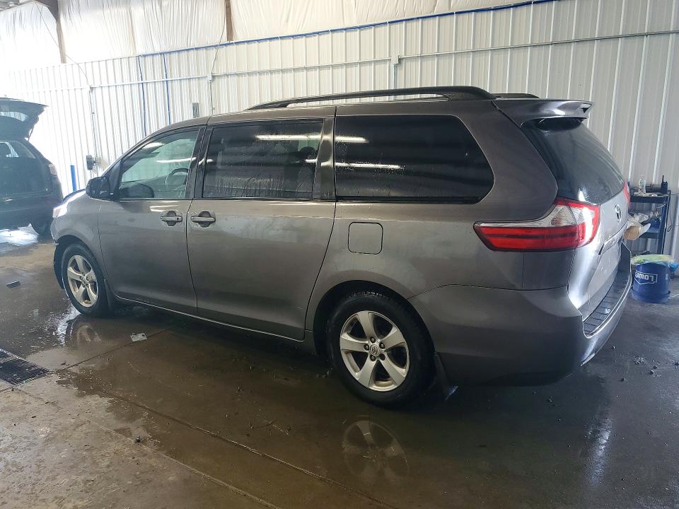 Photo 2 from auction – 2015 TOYOTA SIENNA with VIN 5TDKK3DC1FS617180