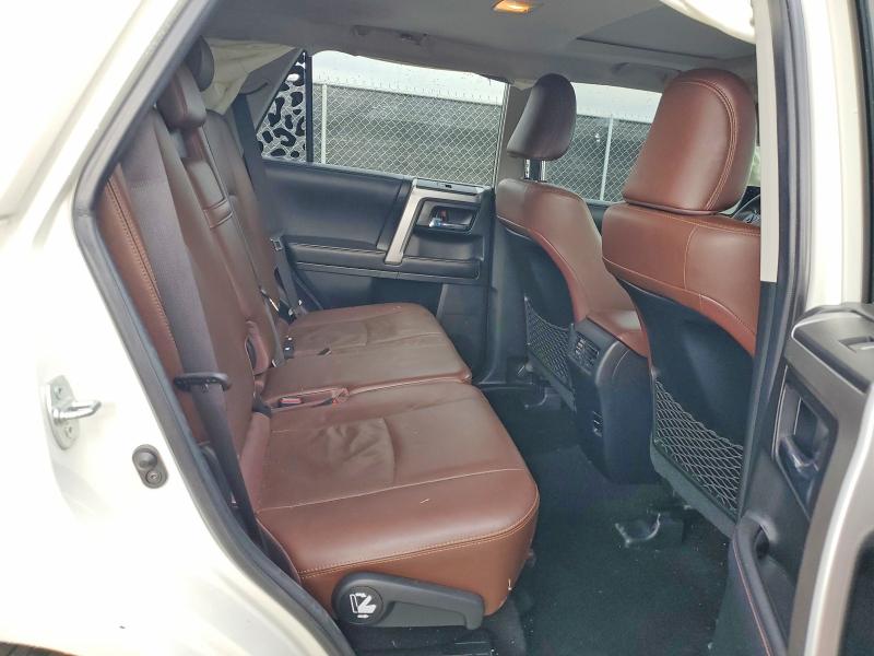 Photo 10 from auction – 2018 TOYOTA 4RUNNER with VIN JTEZU5JR5J5170974