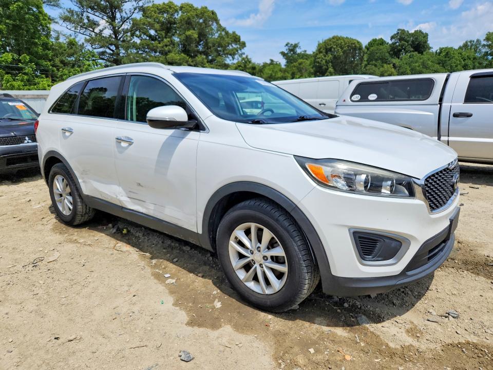 Photo 4 from auction – 2017 KIA SORENTO with VIN 5XYPG4A34HG271627