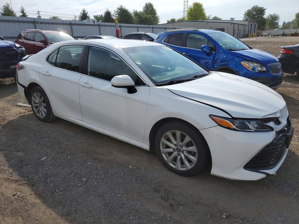 Photo 4 from auction – 2020 TOYOTA CAMRY with VIN 4T1C11AK7LU502660