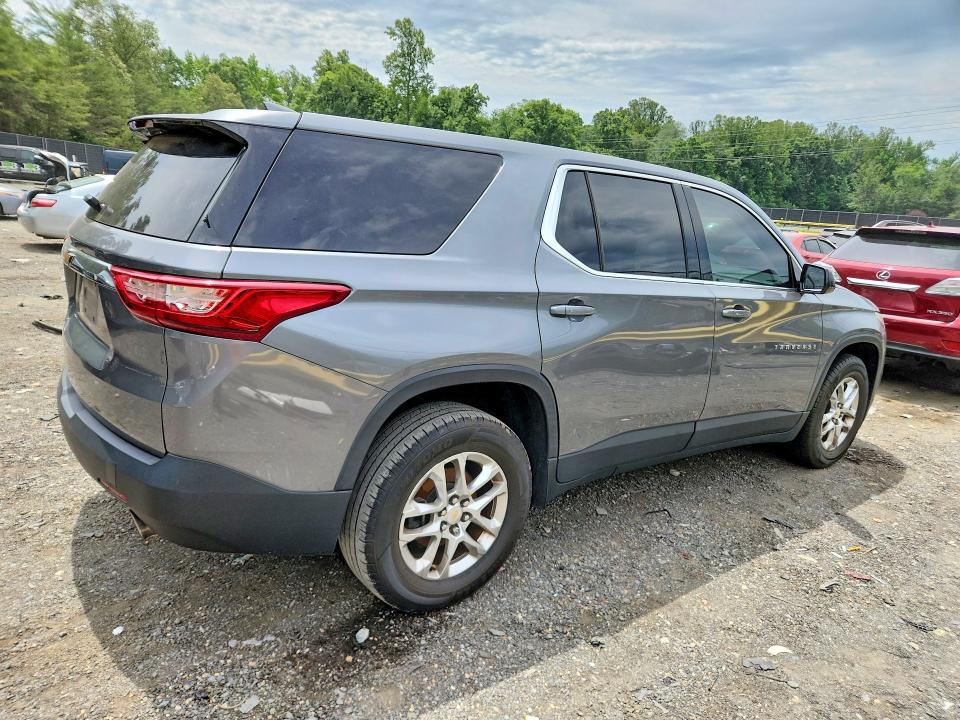 Photo 3 from auction – 2019 CHEVROLET TRAVERSE with VIN 1GNERFKW2KJ251607
