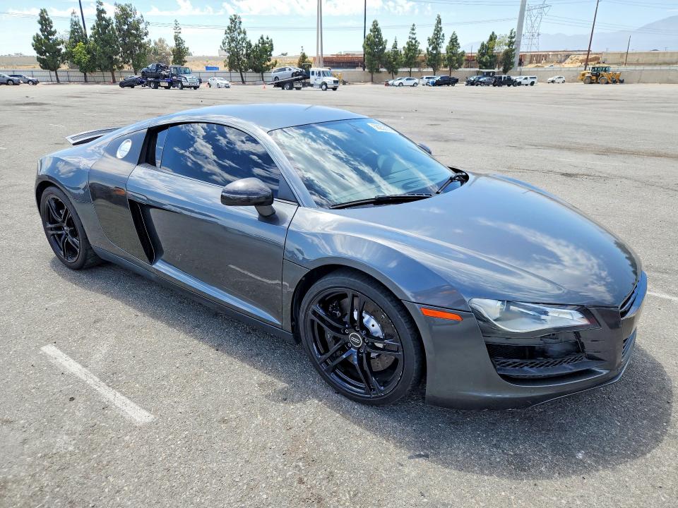 Photo 4 from auction – 2011 AUDI R8 with VIN WUAAUAFG9BN001627