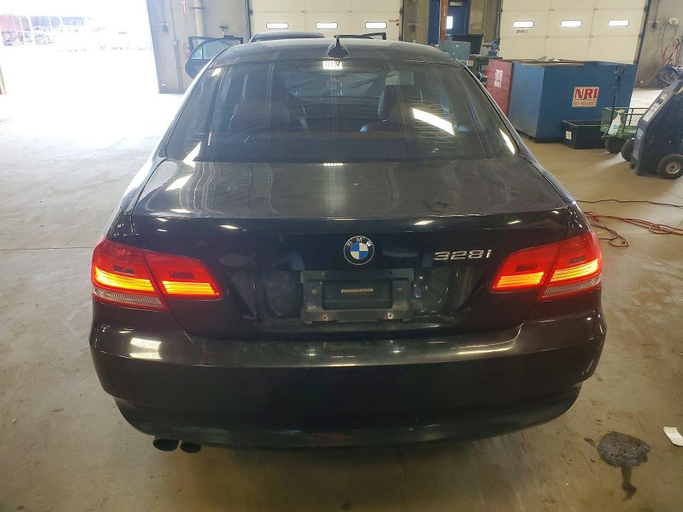 صورة رقم 6 من المزاد - 2010 BMW 328 مع VIN WBAWV5C59AP098712