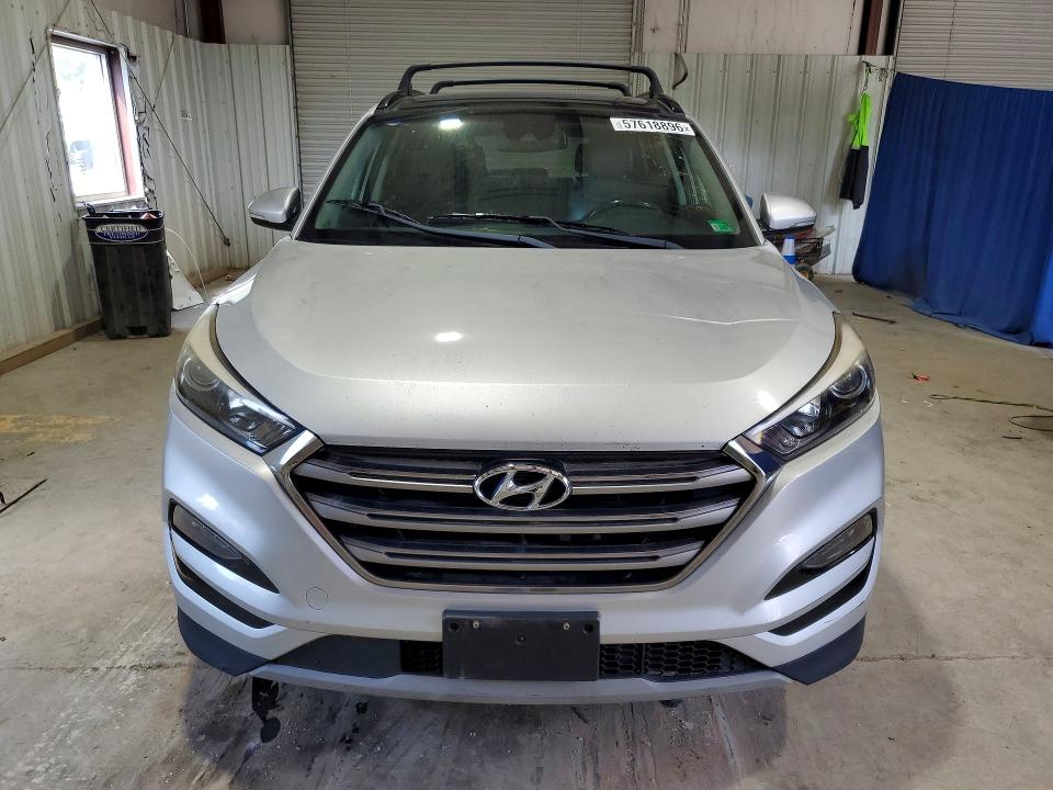 Photo 5 from auction – 2017 HYUNDAI TUCSON with VIN KM8J3CA27HU506941