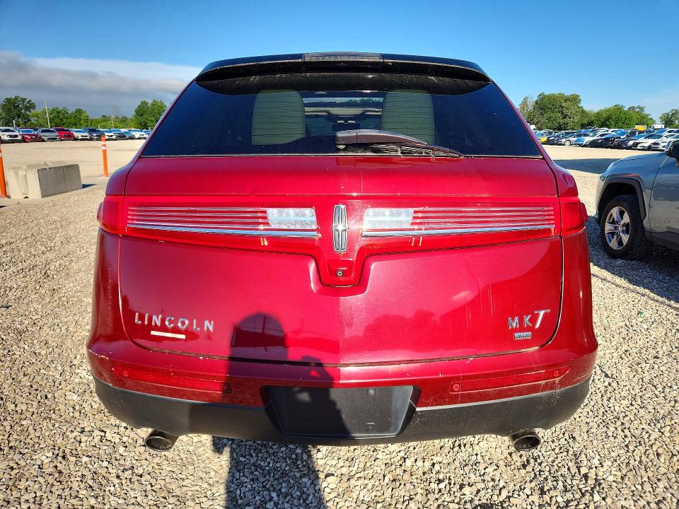 Photo 6 from auction – 2018 LINCOLN MKT with VIN 2LMHJ5AT7JBL00706