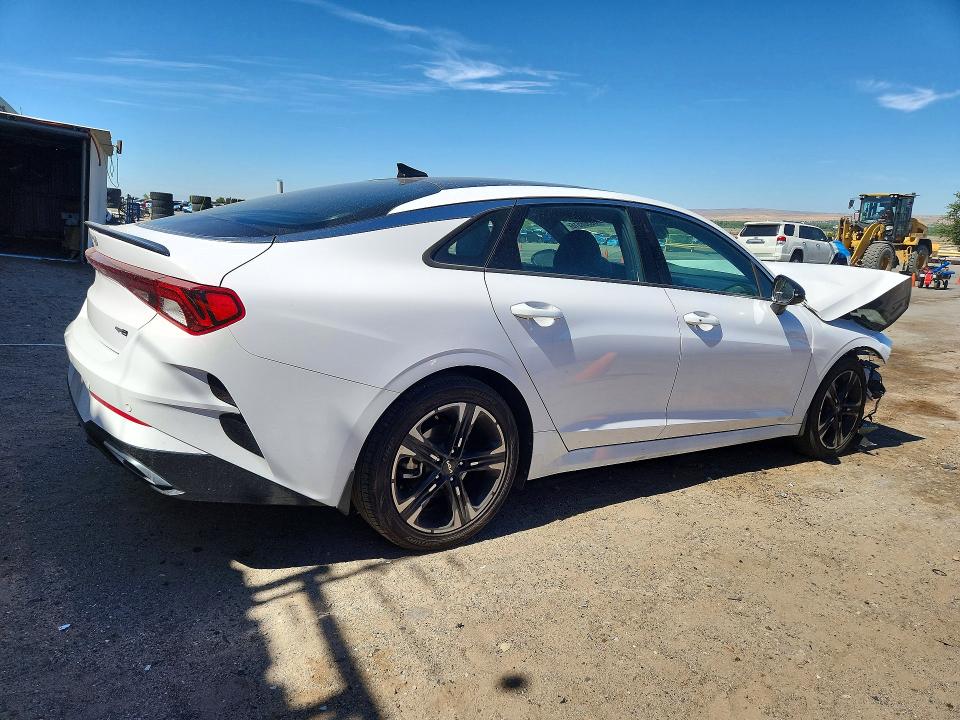 Photo 3 from auction – 2022 KIA K5 with VIN 5XXG64J23NG119428