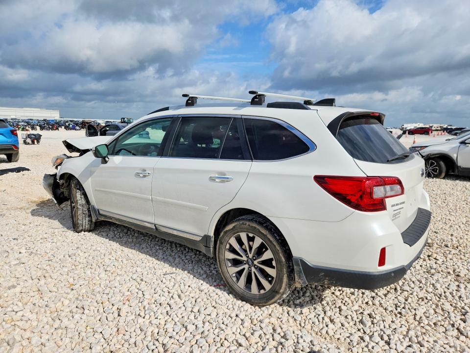 Photo 2 from auction – 2017 SUBARU OUTBACK with VIN 4S4BSETC9H3351923