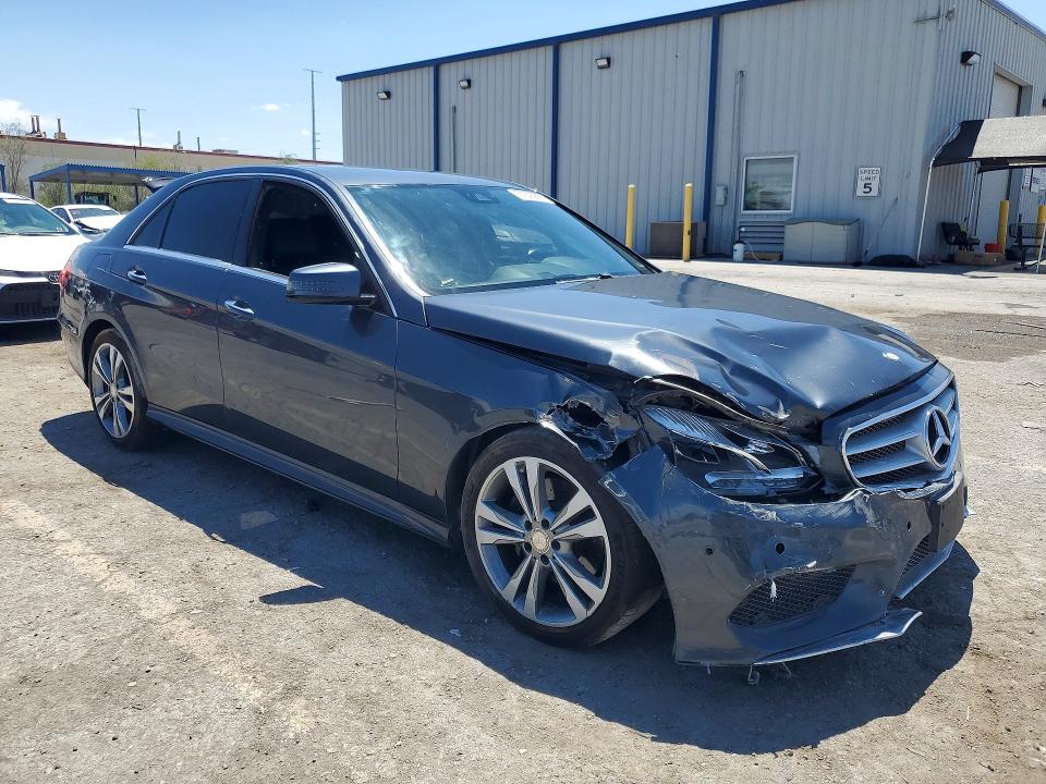 Photo 4 from auction – 2016 MERCEDES-BENZ E with VIN WDDHF5KB9GB230119