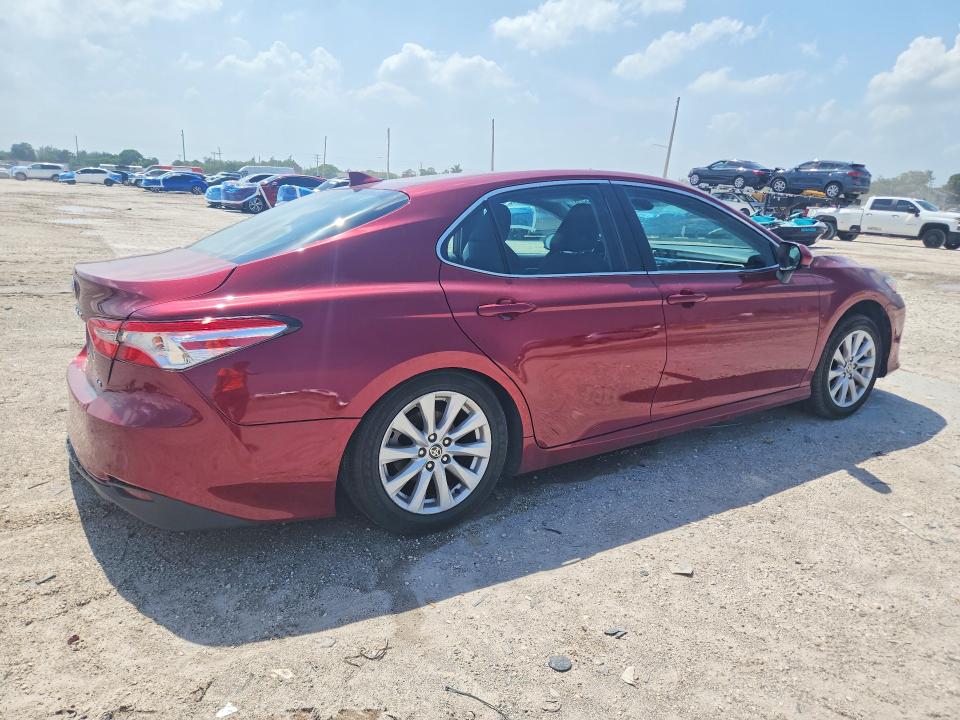 Photo 3 from auction – 2020 TOYOTA CAMRY with VIN 4T1C11AK3LU951785