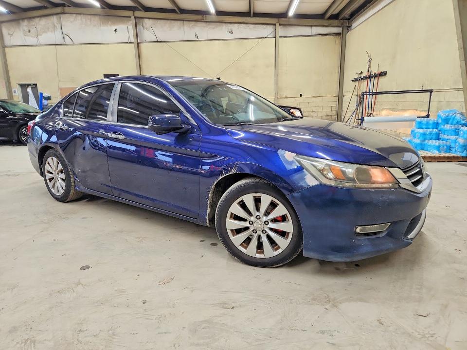 Photo 4 from auction – 2013 HONDA ACCORD with VIN 1HGCR2F85DA113326