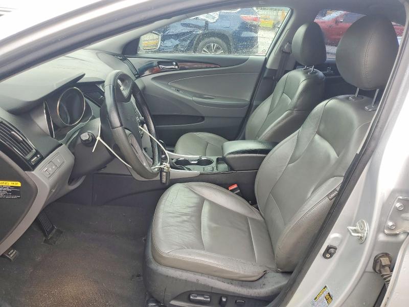 Photo 7 from auction – 2011 HYUNDAI SONATA with VIN 5NPEC4AC9BH252686