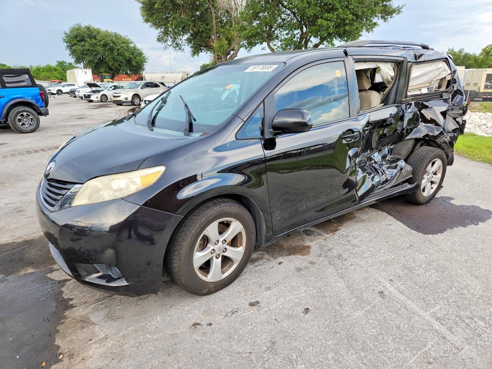 Photo 1 from auction – 2014 TOYOTA SIENNA with VIN 5TDKK3DC3ES431168