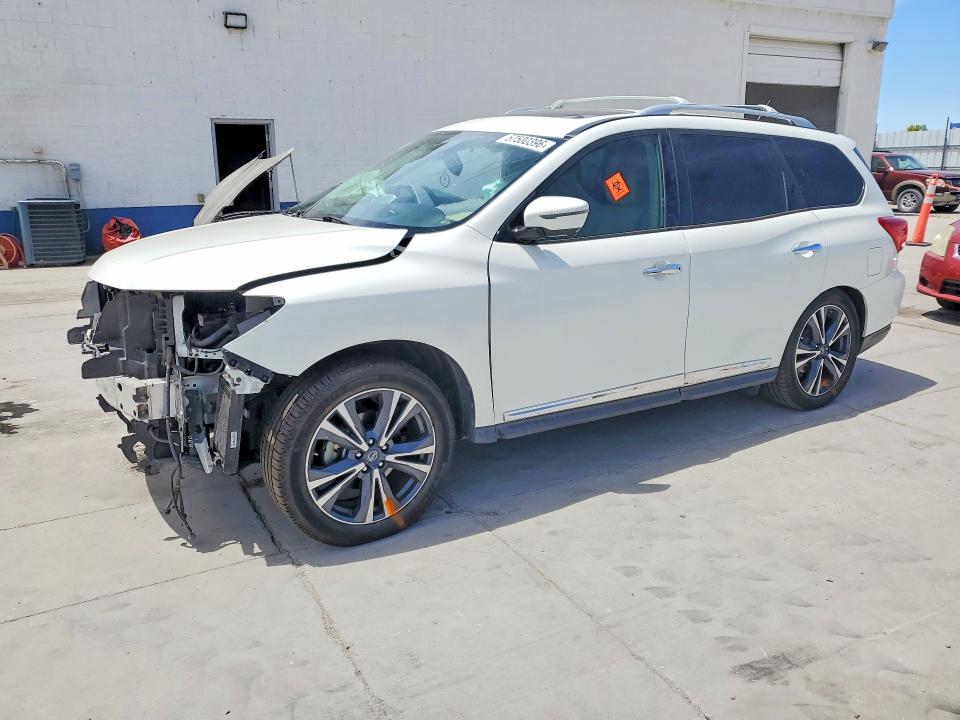 NISSAN PATHFINDER 2018 with VIN 5N1DR2MN8JC653440 - Photo from auction