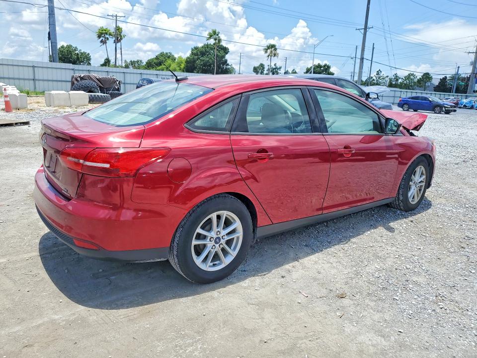 Photo 3 from auction – 2015 FORD FOCUS with VIN 1FADP3F21FL232336