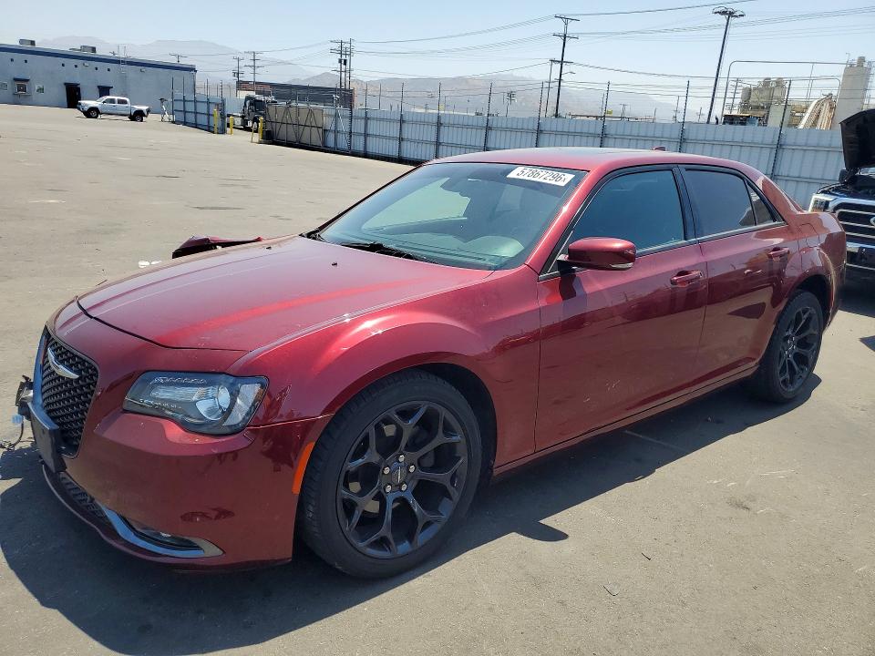 CHRYSLER 300 2020 z numerem VIN 2C3CCABG0LH253361 - Zdjęcie z aukcji