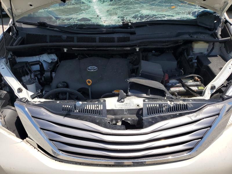 Photo 12 from auction – 2017 TOYOTA SIENNA with VIN 5TDDZ3DC8HS176140